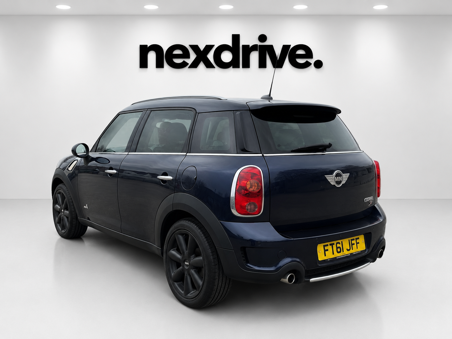 2011 MINI Countryman rear exterior