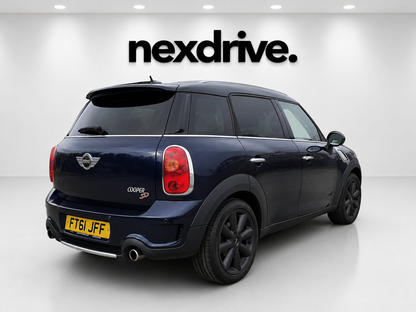 2011 MINI Countryman rear angle