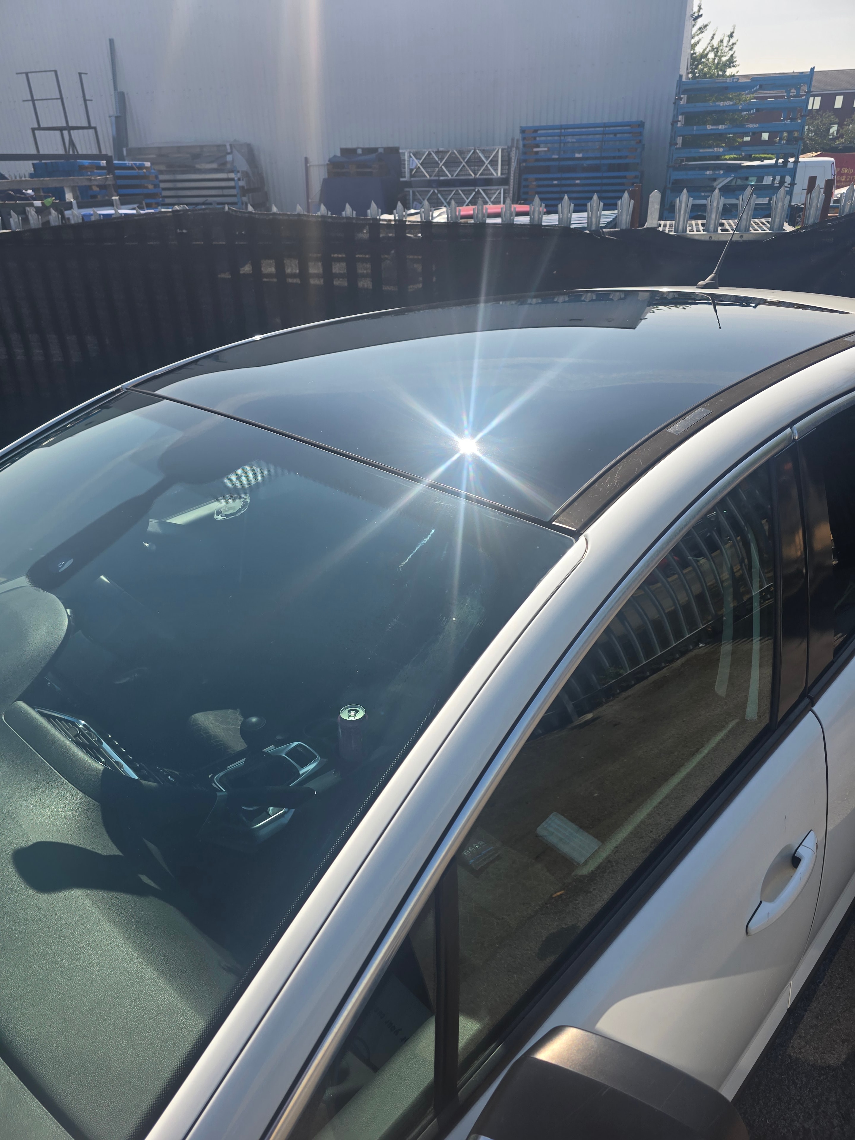 2014 Peugeot 308 interior through windscreen