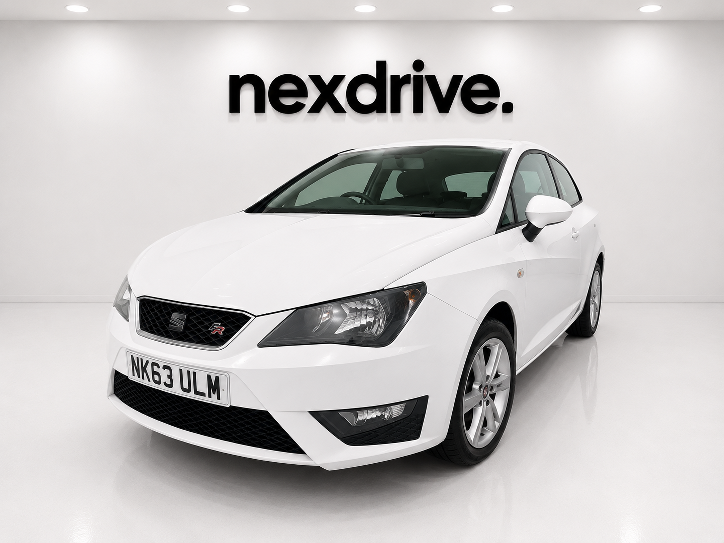 2013 SEAT Ibiza FR front straight on